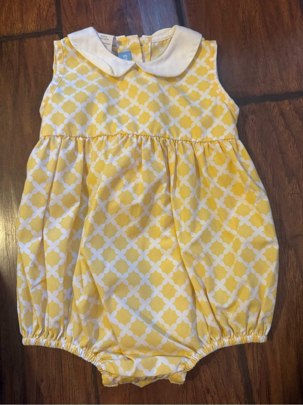 Yellow & White Monday’s Child bubble